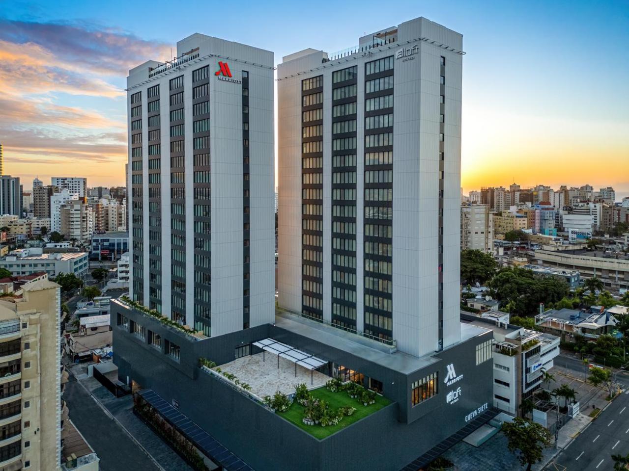 ホテル Aloft Santo Domingo Piantini エクステリア 写真