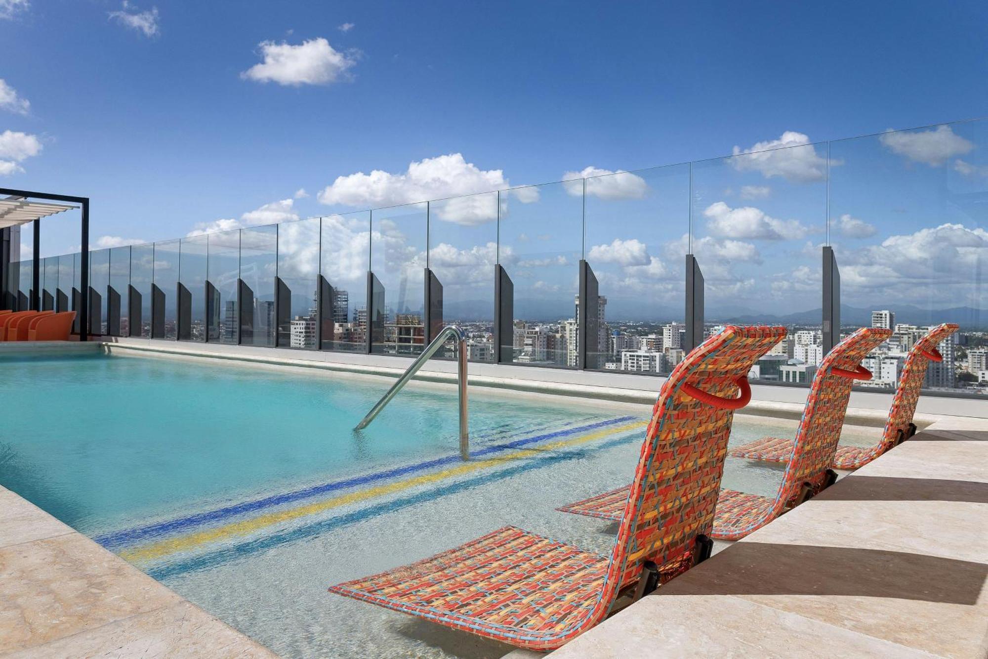 ホテル Aloft Santo Domingo Piantini エクステリア 写真