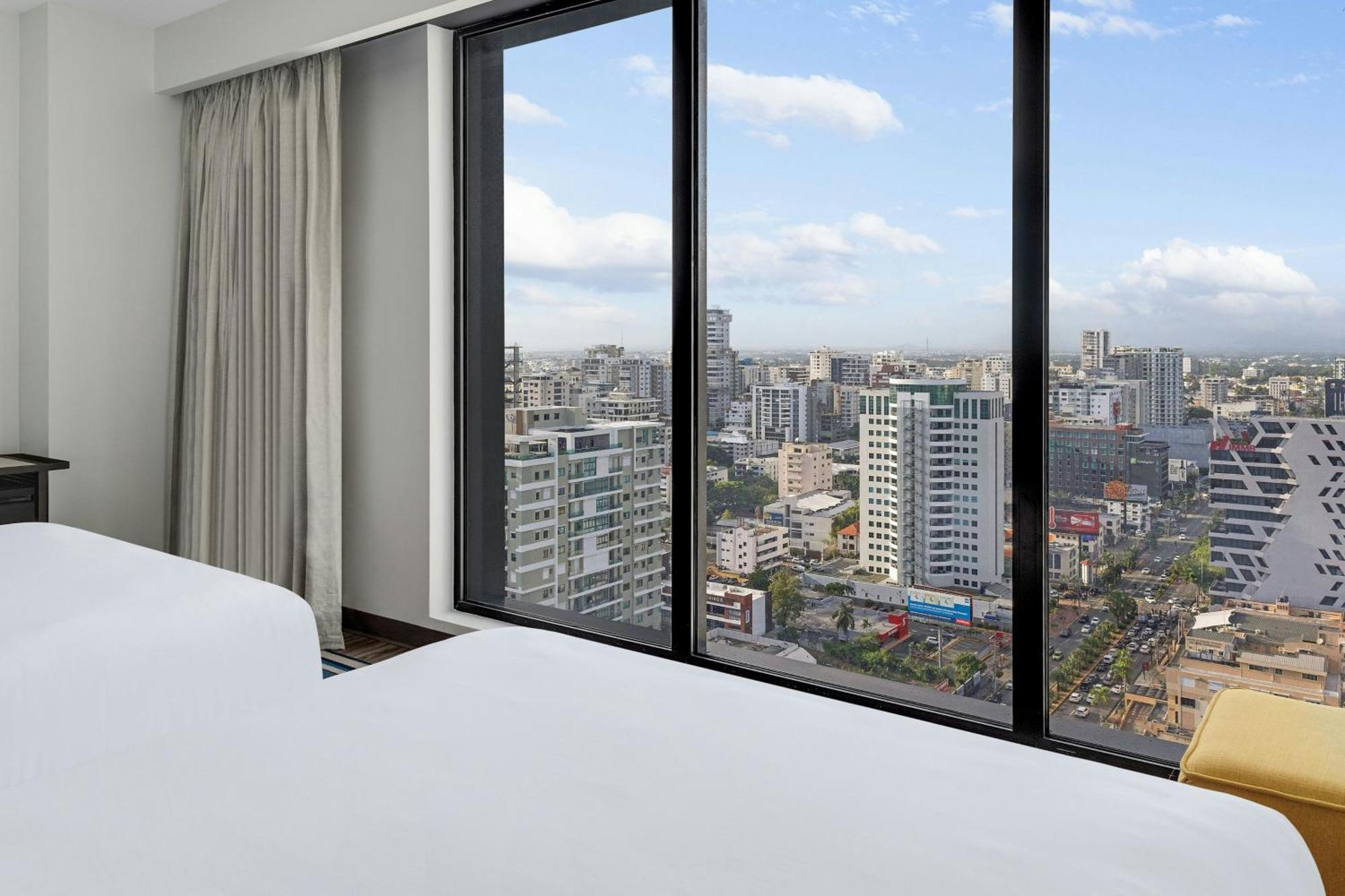 ホテル Aloft Santo Domingo Piantini エクステリア 写真