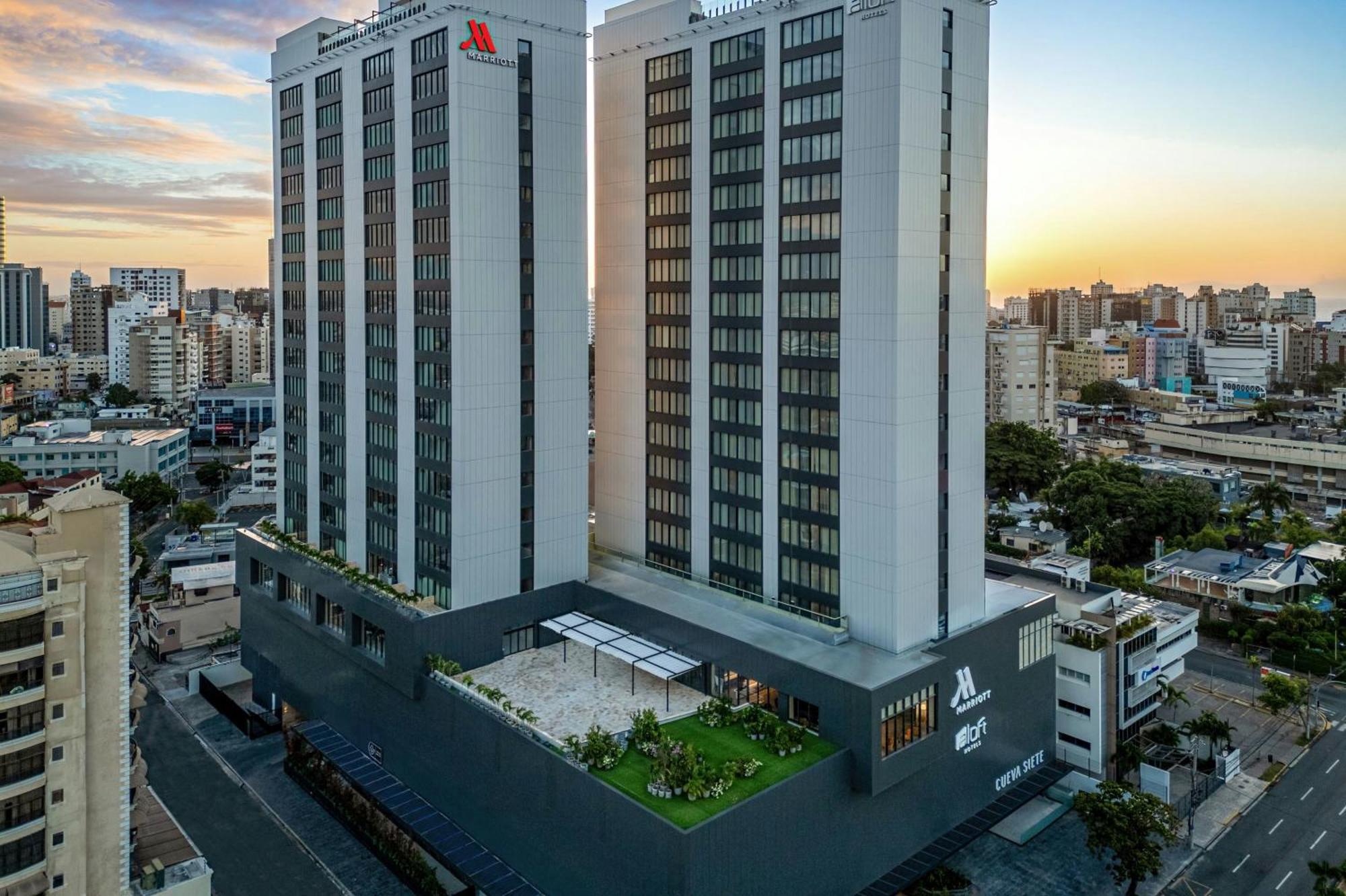 ホテル Aloft Santo Domingo Piantini エクステリア 写真